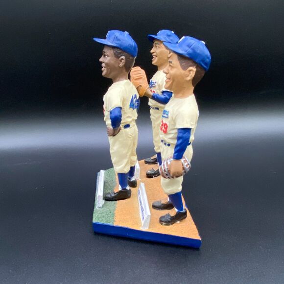 Dodgers Legends Statue – Robinson, Campanella, Newcombe - Picture 2 of 9